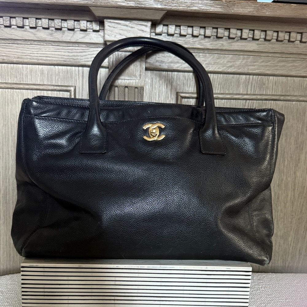 Chanel Black Leather Cerf Tote Bag